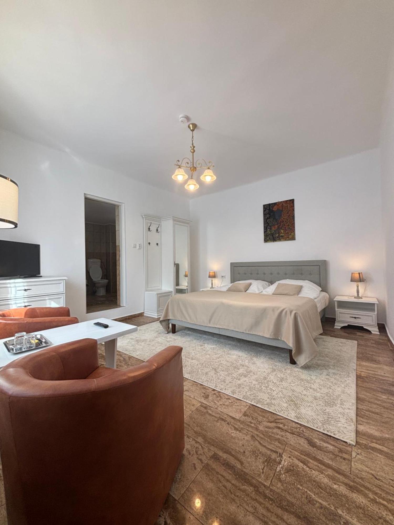 Pensiunea Casa-Stefanel Sadova  Bagian luar foto