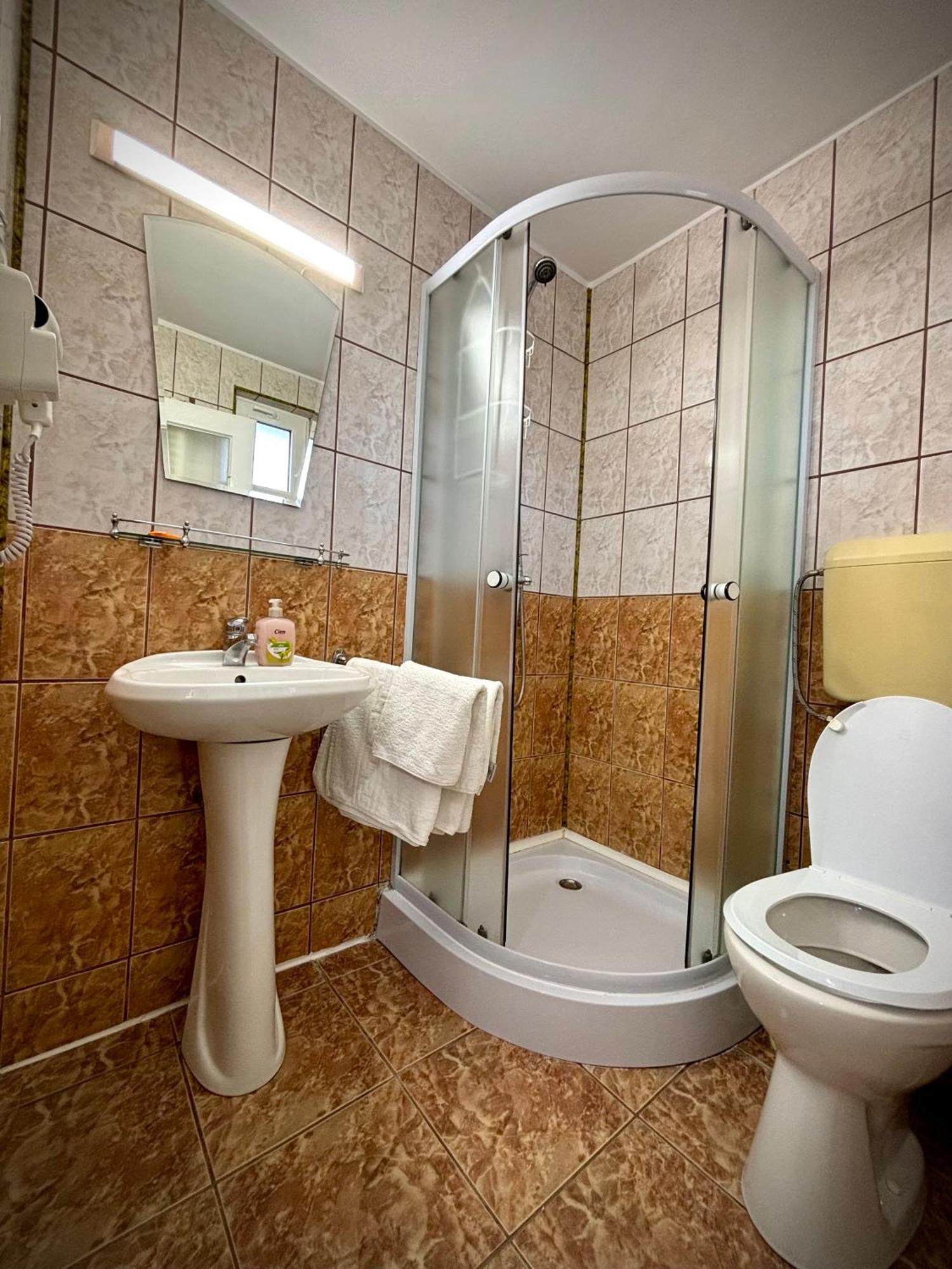 Pensiunea Casa-Stefanel Sadova  Bagian luar foto