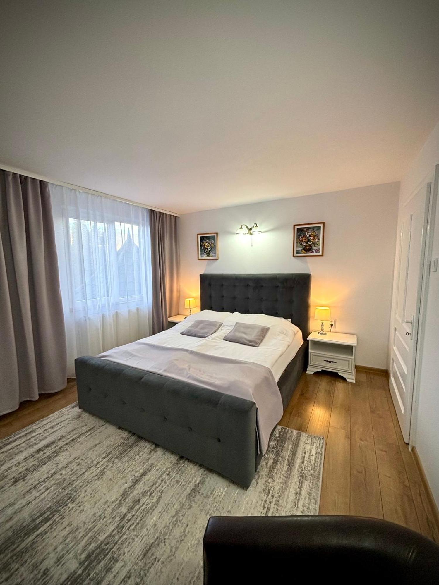 Pensiunea Casa-Stefanel Sadova  Bagian luar foto